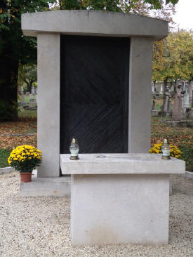 Vertreibungsdenkmal auf dem römisch-katholischen Friedhof in Budaörsch