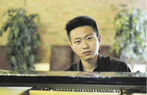Hemer: Der preisgekrönte Pianist Jun Zhao spielt am 214 Juni auf der Veranstaltung zum Gedenktag für die Opfer von Flucht und Vertreibung.